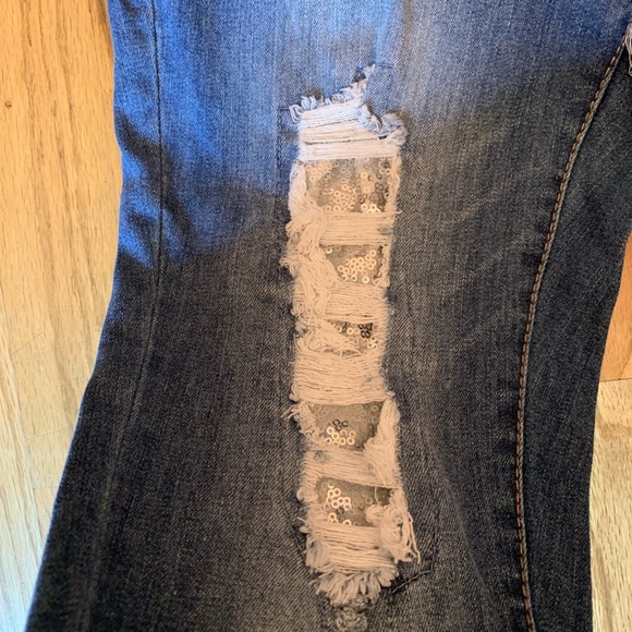 Dollhouse Sequin-Patch Skinny Jeans - Picture 5 of 8